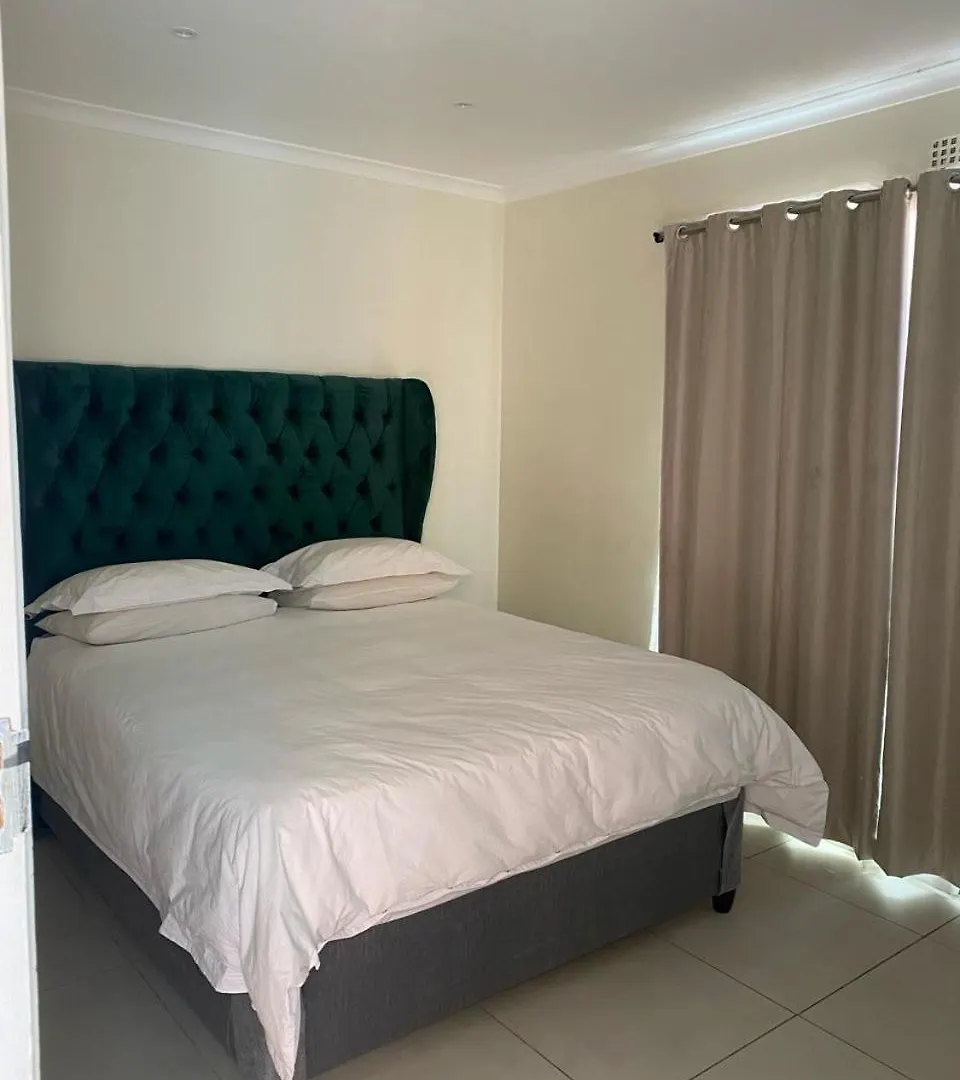 Guest house West Riding Guesthouse Parklands